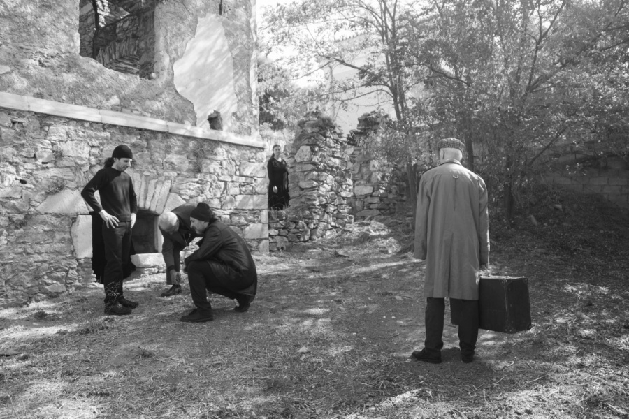 «Δαιμόνια στο Ρέμα» στη Σκηνή Ωμέγα του Δημοτικού Θεάτρου Πειραιά