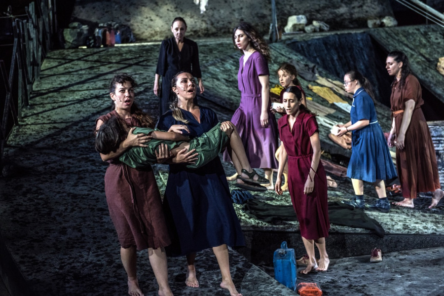 «Τρωάδες» του Ευριπίδη: Προσθήκη νέας προσβάσιμης παράστασης στο Αρχαίο Θέατρο Επιδαύρου