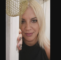 Αθανασία Κιφοκέρη Στιγμιότυπο από επαγγελματική καλλιτεχνική φωτογράφιση, στο πλαίσιο δημιουργίας προσωπικού portfolio και ανάδειξης της καλλιτεχνικής ταυτότητας.