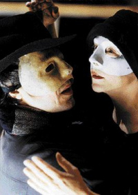 Έξι πρόσωπα ζητούν συγγραφέα (2003)