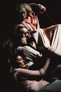 Three sisters (2020)