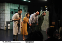 Αντώνης Κρόμπας - Αξύριστα πηγούνια, 2019 (θέατρο)