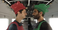 Δύο ξεροκέφαλες κουτάλες (2018)