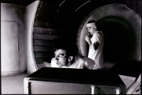 Δύο Θεοί (1999)