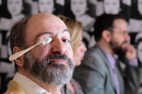 Η φαλακρή τραγουδίστρια (2019)