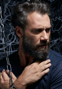 Κάποιος να με προσέχει (2024)