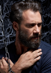 Κάποιος να με προσέχει (2023)