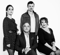 The Lyons family (The Lyons) (2022)