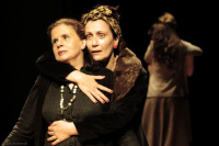 Η μητέρα του σκύλου (2010)