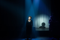 Piaf, Μια ζωή στο φως και τη σκιά 2020