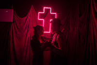 Τα δάση στα γόνατα (2019)