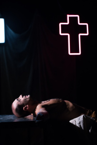 Τα δάση στα γόνατα (2019)