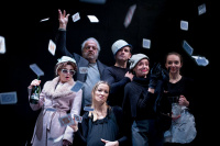 Όλγα Δαμάνη - Η Λεονί εν αναμονή ή το όμορφο κακό, 2018 (θέατρο)