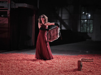 Αμαλία Καβάλη - Γλέντι στον καιρό της πανούκλας, 2013 (θέατρο)