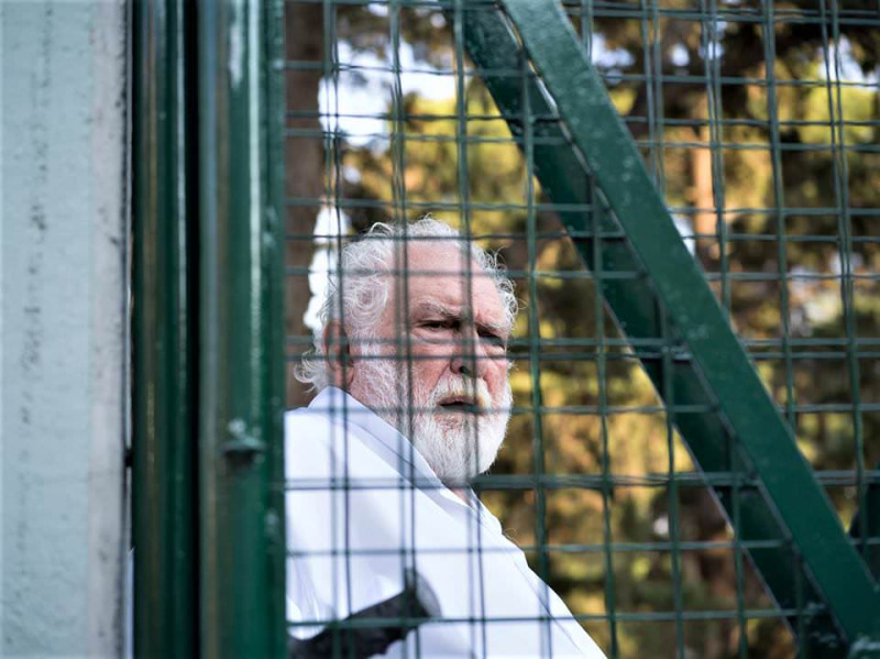 Κώστας Καζάκος