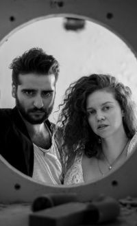 Κωνσταντίνος Μπιμπής - Οι κάτω απ’ τ’ αστέρια, 2018 (θέατρο)